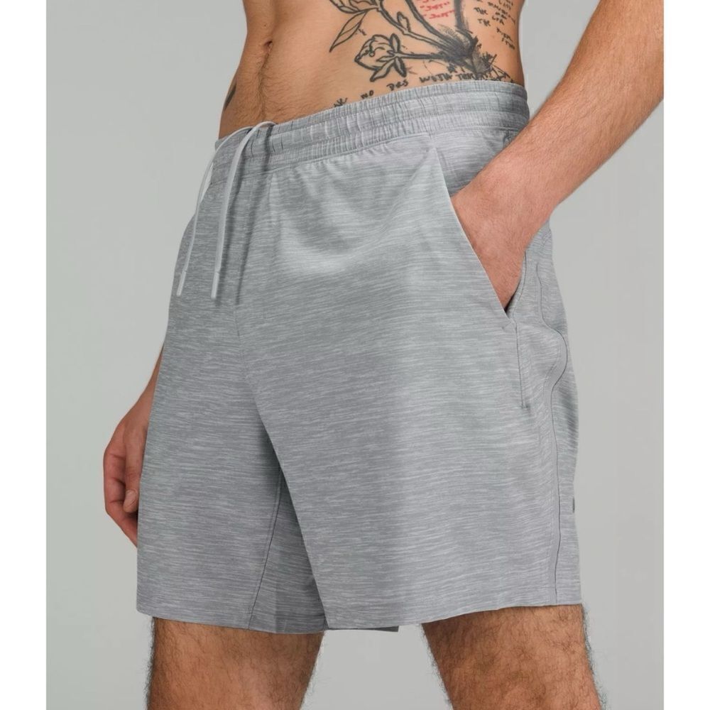 Lululemon Pace Breaker Short Lined 9"
Weathered Sea Salt Size L